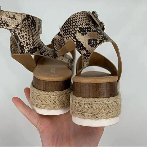 Soda women sandals 8.5 tan gray snakeskin print flatflorm Espadrilles chunky - Picture 8 of 11